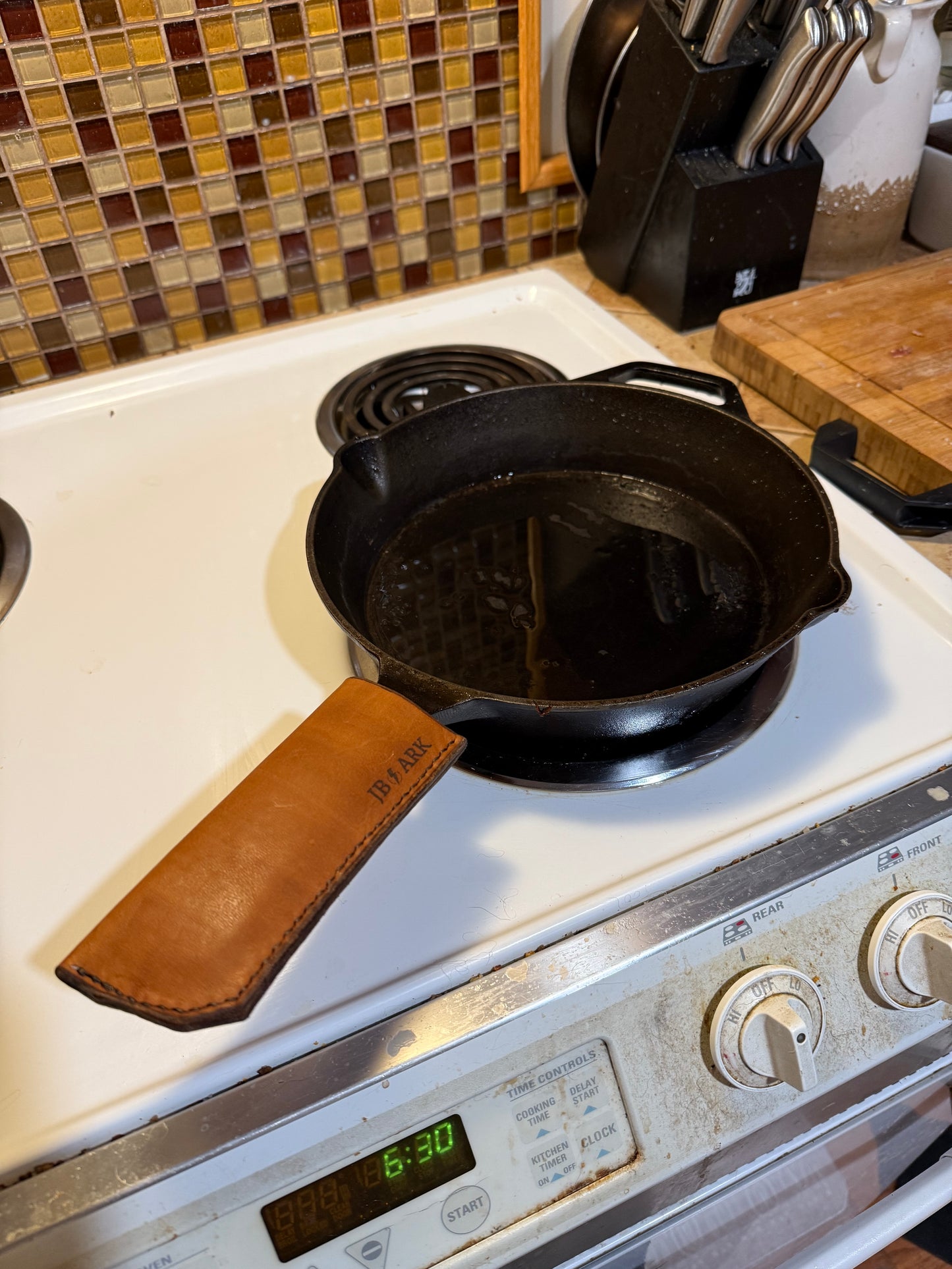 Handcraft Cast Iron Pot handles